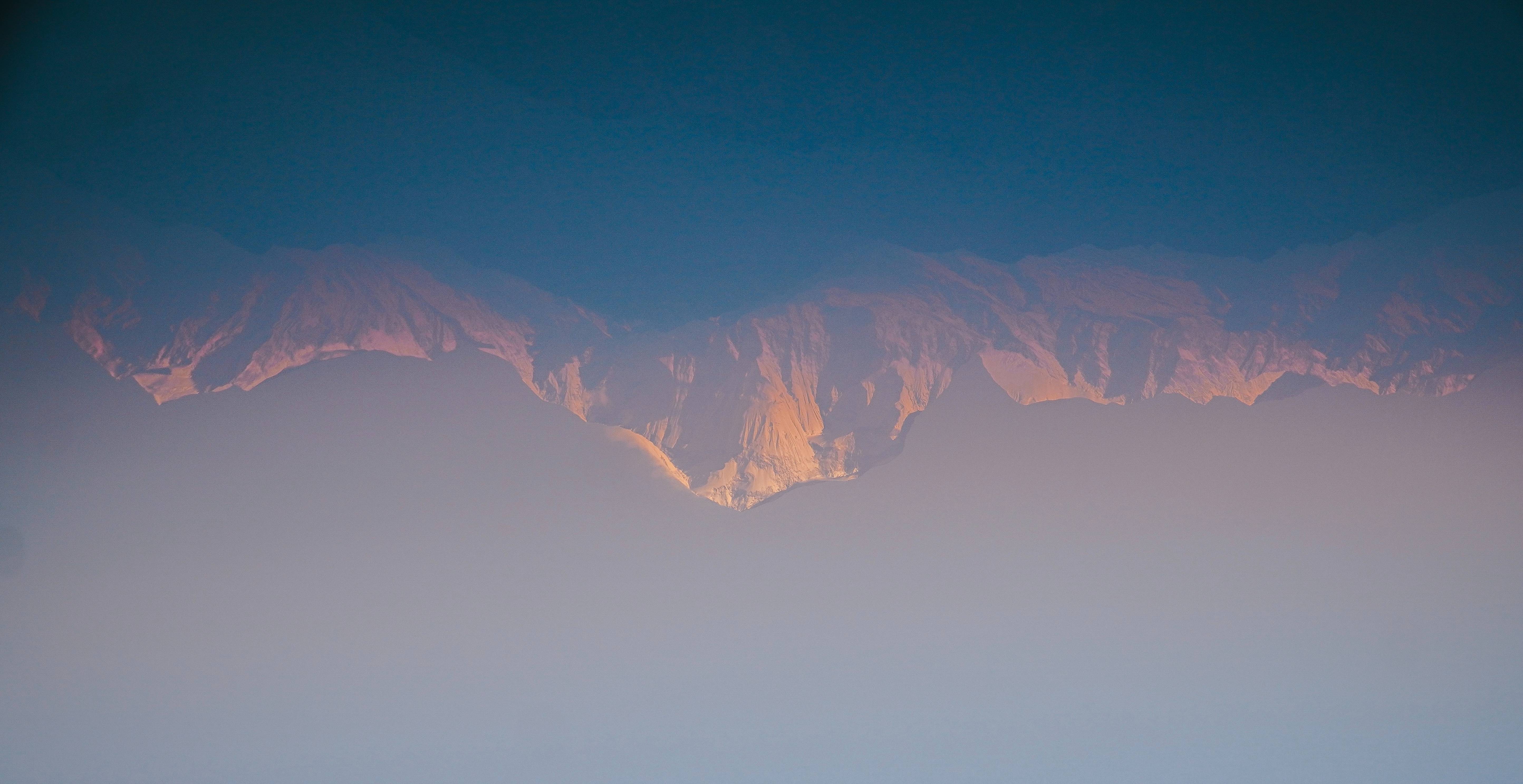 Contours of Peaks